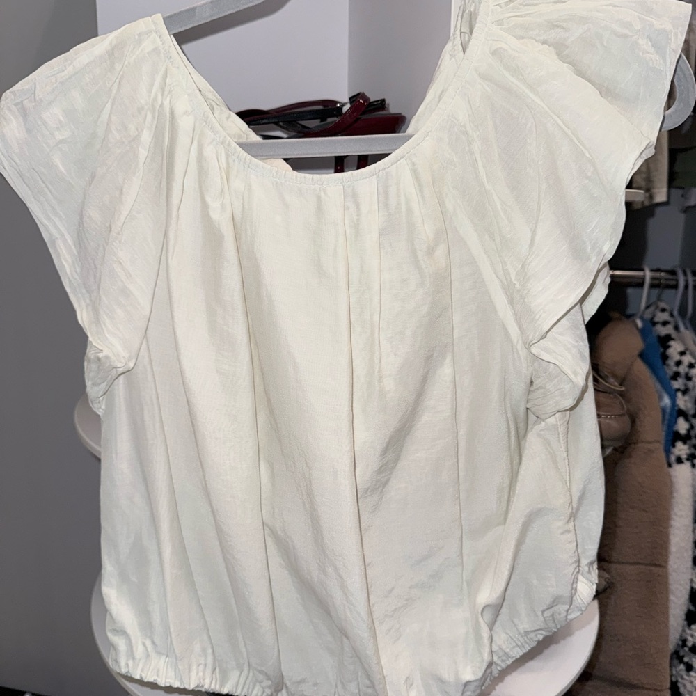 Velvet by Graham and Spencer Women's White Flutter Sleeve Blouse